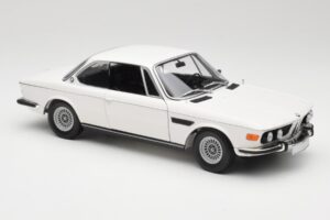 BMW 3.0 CSi E9 Alb Minichamps 1:18 180029026 Metal - imaginea 6 din 8