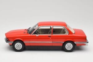 BMW 316 E21 Roșu Minichamps 1:18 107024100 Rășină - imaginea 3 din 6
