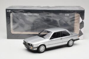 BMW 323i E21 Argintiu Minichamps 1:18 155026001 Metal - imaginea 6 din 6