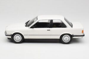 BMW 323i E21 Alb Minichamps 1:18 155026005 Metal - imaginea 3 din 6