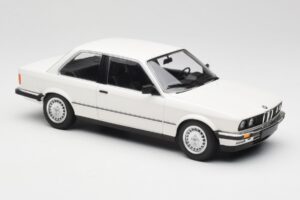BMW 323i E21 Alb Minichamps 1:18 155026005 Metal - imaginea 4 din 6