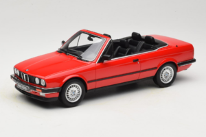 BMW 325i E30 Cabriolet Roșu Aprins Otto 1:18 OT1194 Rășină