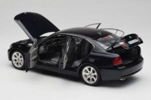 BMW 330i E46 Negru Kyosho 1:18 08731RB Metal - imaginea 5 din 8