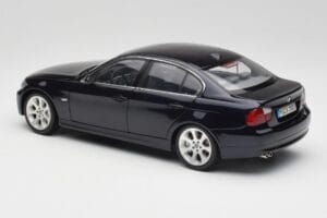 BMW 330i E46 Negru Kyosho 1:18 08731RB Metal - imaginea 7 din 8