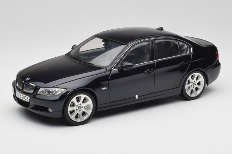 BMW 330i E46 Negru Kyosho 1:18 08731RB Metal