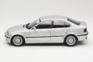 BMW 330i E46 Argintiu UT 1:18 80430302328 Metal - imaginea 4 din 8
