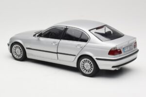 BMW 330i E46 Argintiu UT 1:18 80430302328 Metal - imaginea 7 din 8