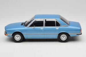 BMW 5 Series E12 Albastru MCG 1:18 MCG18541 Metal - imaginea 3 din 6