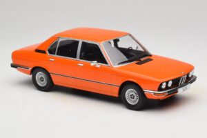 BMW 5 Series E12 Portocaliu MCG 1:18 MCG18540 Metal - imaginea 4 din 6