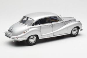 BMW 502 2.6 Luxus Super Argintiu AUTOart 1:18 70593 Metal - imaginea 3 din 8
