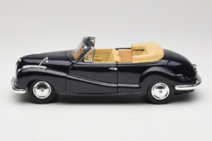 BMW 502 Cabriolet Negru Maisto 1:18 31817 Metal - imaginea 4 din 8