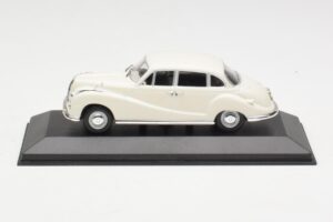 BMW 502 V8 Alb Minichamps 1:43 430022400 Metal
