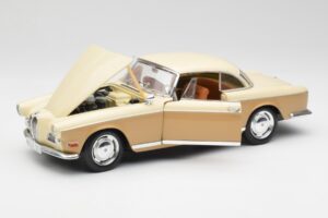 BMW 503 Bej Revell 1:18 8832 Metal - imaginea 2 din 8