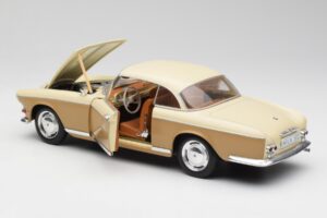 BMW 503 Bej Revell 1:18 8832 Metal - imaginea 5 din 8