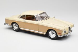 BMW 503 Bej Revell 1:18 8832 Metal - imaginea 6 din 8