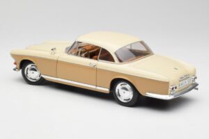 BMW 503 Bej Revell 1:18 8832 Metal - imaginea 7 din 8