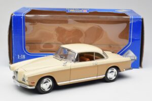 BMW 503 Bej Revell 1:18 8832 Metal - imaginea 8 din 8