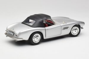 BMW 507 Argintiu Revell 1:18 9034 Metal - imaginea 3 din 8