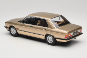 BMW 520i E28 Gold Metallic IXO 1:18 18CMC184 Metal - imaginea 5 din 6