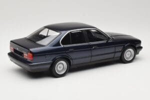 BMW 535i E34 Blue Metallic Minichamps 1:18 100024004 Metal - imaginea 3 din 8