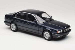 BMW 535i E34 Blue Metallic Minichamps 1:18 100024004 Metal - imaginea 6 din 8