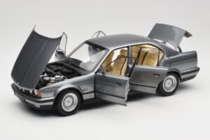 BMW 535i E34 Gri Metallic Minichamps 1:18 100024008 Metal - imaginea 2 din 8