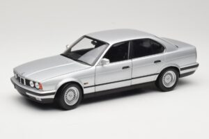 BMW 535i E34 Argintiu Minichamps 1:18 100024005 Metal