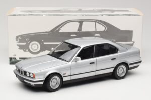 BMW 535i E34 Argintiu Minichamps 1:18 100024005 Metal - imaginea 8 din 8