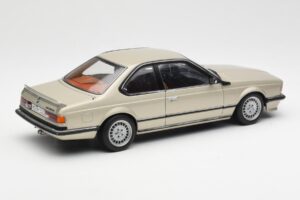 BMW 635 CSi E24 Bronzit Beige Metallic AUTOart 1:18 70523 Metal - imaginea 3 din 8