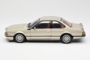 BMW 635 CSi E24 Bronzit Beige Metallic AUTOart 1:18 70523 Metal - imaginea 4 din 8