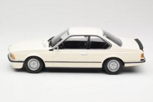 BMW 635 CSi E24 Alb Minichamps 1:18 155028102 Metal - imaginea 3 din 6