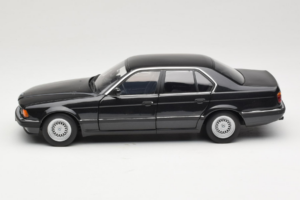 BMW 730i E32 Black Metallic Minichamps 1:18 100023002 Metal - imaginea 4 din 8