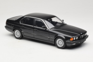BMW 730i E32 Black Metallic Minichamps 1:18 100023002 Metal - imaginea 6 din 8