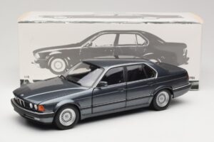 BMW 730i E32 Grey Metallic Minichamps 1:18 100023005 Metal - imaginea 8 din 8