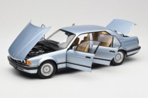 BMW 730i E32 Albastru Deschis Metallic Minichamps 1:18 100023008 Metal - imaginea 2 din 8