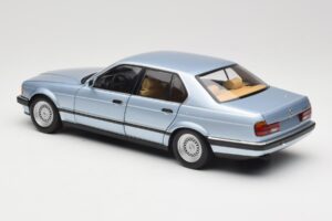 BMW 730i E32 Albastru Deschis Metallic Minichamps 1:18 100023008 Metal - imaginea 7 din 8