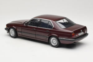 BMW 730i E32 Red Metallic Minichamps 1:18 100023001 Metal - imaginea 7 din 8