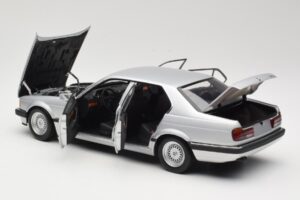 BMW 730i E32 Argintiu Minichamps 1:18 100023000 Metal - imaginea 5 din 8
