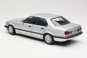 BMW 730i E32 Argintiu Minichamps 1:18 100023000 Metal - imaginea 7 din 8