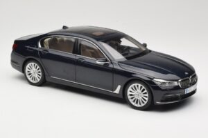 BMW 750Li F02 Imperial Blue Paragon 1:18 80432405586 Metal - imaginea 6 din 8