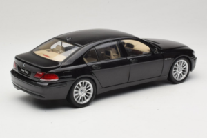 BMW 760Li E66 Individual Negru Kyosho 1:18 08573RB Metal - imaginea 3 din 8