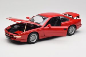 BMW 850Ci E31 Brilliant Red Revell 1:18 8827 Metal - imaginea 2 din 8