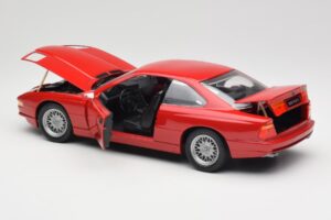 BMW 850Ci E31 Brilliant Red Revell 1:18 8827 Metal - imaginea 5 din 8