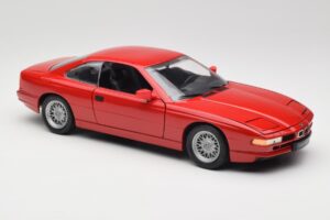 BMW 850Ci E31 Brilliant Red Revell 1:18 8827 Metal - imaginea 6 din 8