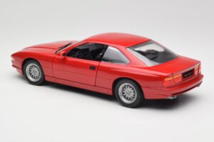 BMW 850Ci E31 Brilliant Red Revell 1:18 8827 Metal - imaginea 7 din 8