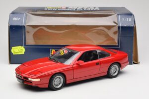BMW 850Ci E31 Brilliant Red Revell 1:18 8827 Metal - imaginea 8 din 8