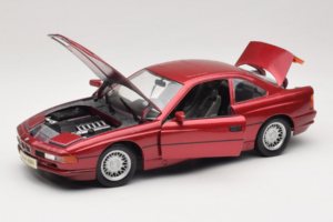 BMW 850i E31 Roșu Tchibo 1:18 36157 Metal - imaginea 2 din 8