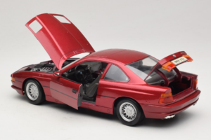 BMW 850i E31 Roșu Tchibo 1:18 36157 Metal - imaginea 5 din 8