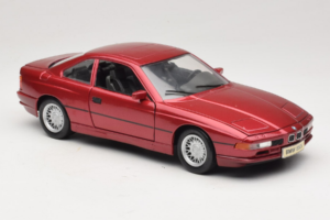 BMW 850i E31 Roșu Tchibo 1:18 36157 Metal - imaginea 6 din 8