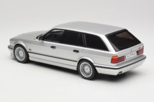 BMW Alpina B10 E34 4.6 Touring Argintiu MCG 1:18 MCG18332MCW Metal - imaginea 5 din 6